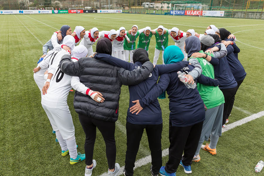 دیدار تدارکاتی تیم ملی فوتبال زنان ایران برابر روسیه در ورزشگاه آزادی