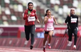 فرزانه فصیحی در ۱۰۰ و ۲۰۰ متر روی پیست رفت