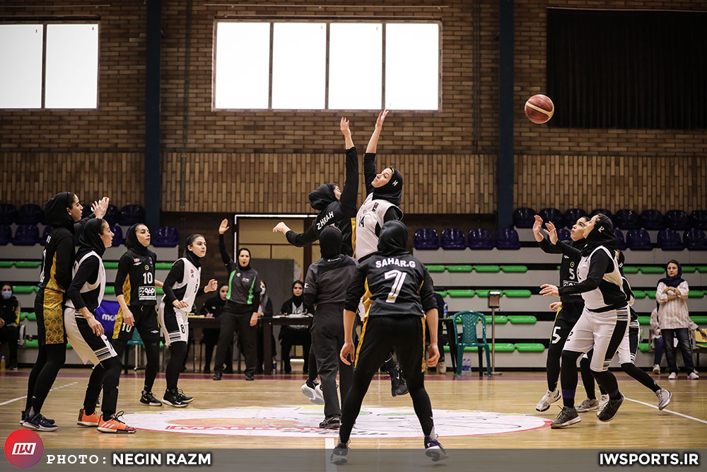 احمدپور : شرایط تیمداری سپاهان در فصل آتی نامشخص است