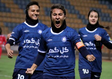 طوفان گل‌گهر برابر ایساتیس | برد پرسپولیس در خانه