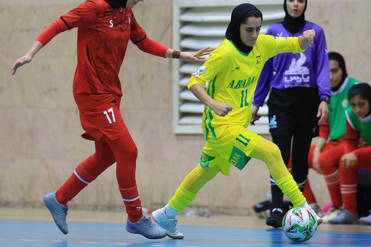 زهرا کیانی منش فوتسال پالایش نفت آبادان