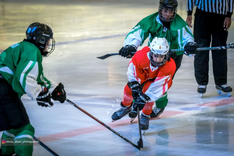 پیروزی تندر با گل‌های دینا رمضانی و مهرسا غلامی